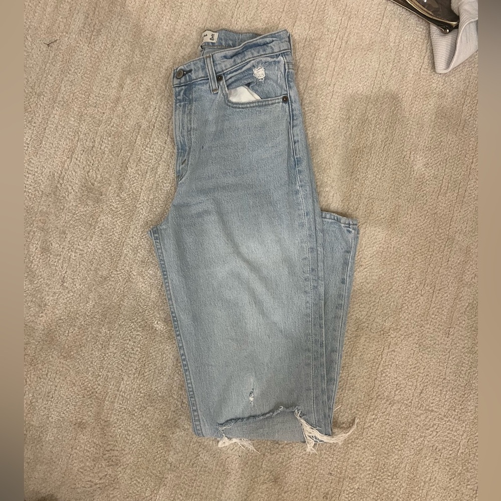 Abercrombie ultra high rise 90’s straight jean